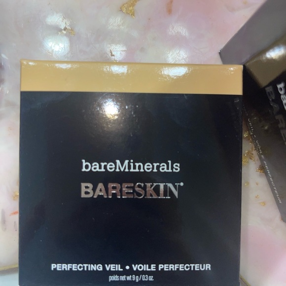 Medium Compact Powder - Picture 2 of 2